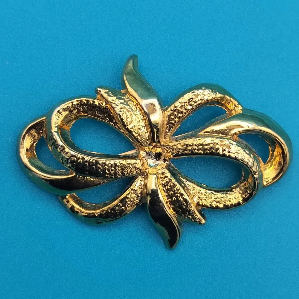 AVON Abstract Bow Pin Brooch 1.75